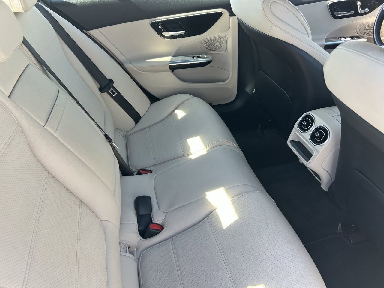 Used 2025 Mercedes-Benz C 300 4MATIC Sedan image 12