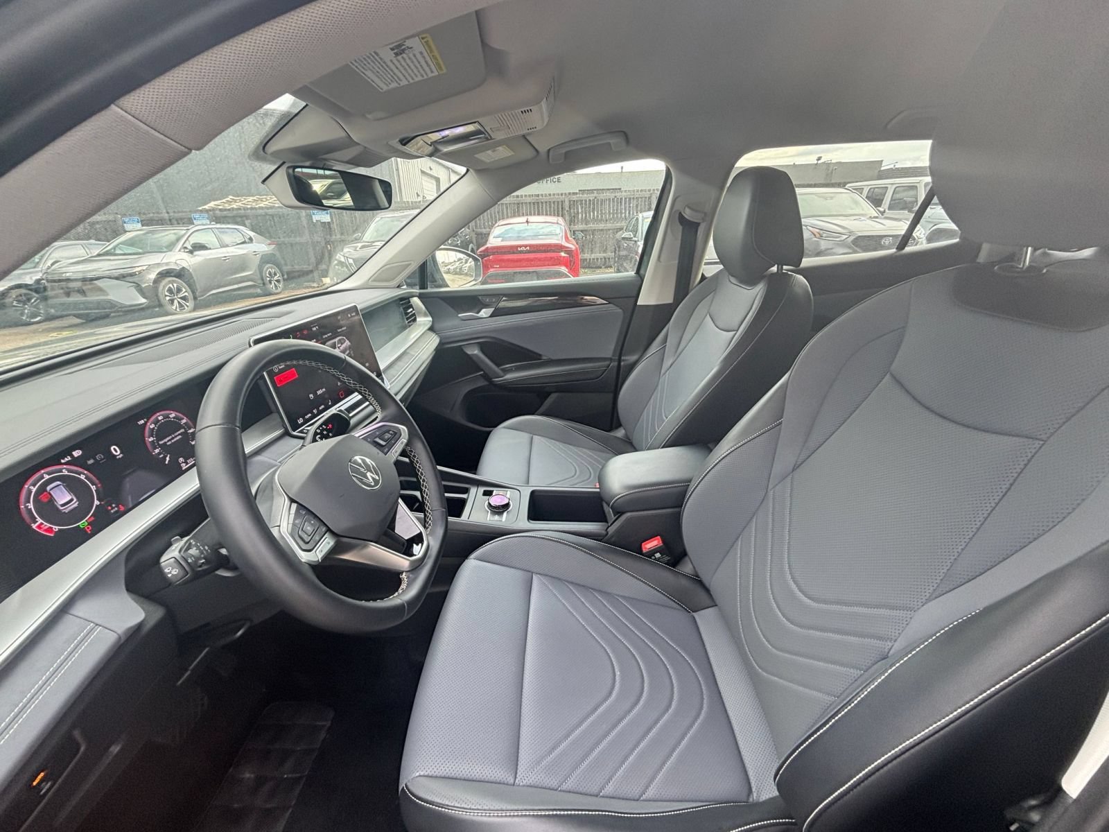 Used 2026 Volkswagen Tiguan SE AWD/4WD image 26