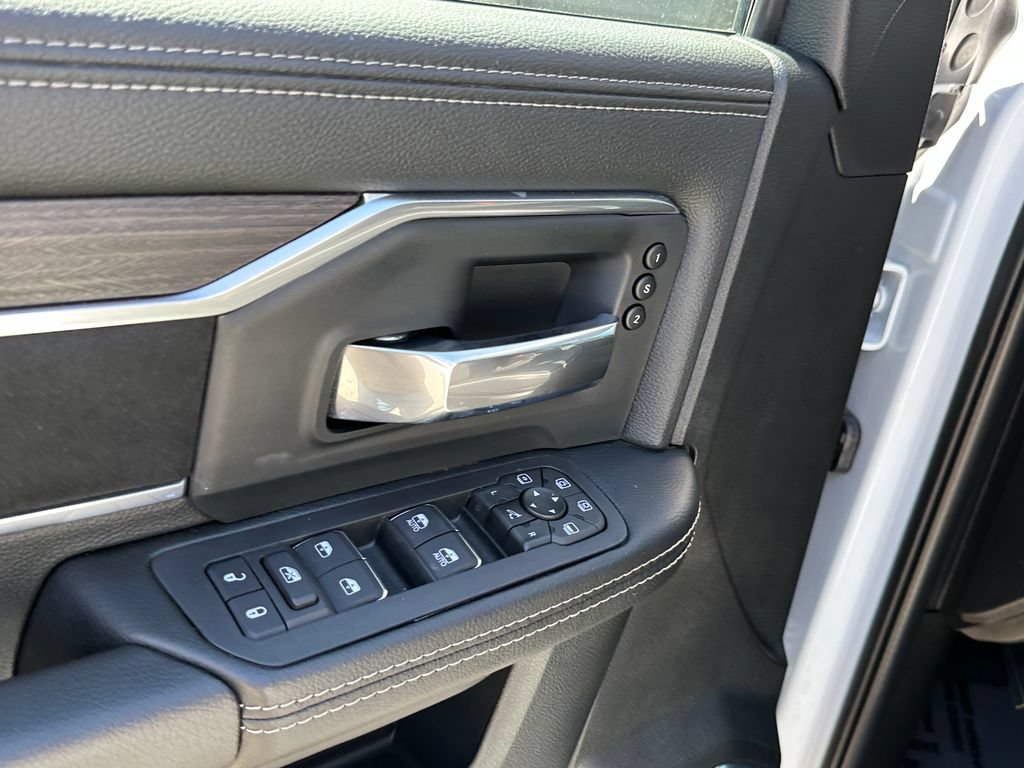 New 2026 RAM 2500 Laramie w/ Night Edition AWD/4WD image 20