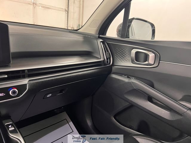 Used 2024 Kia Sorento S w/ Panoramic Sunroof Package FWD image 40
