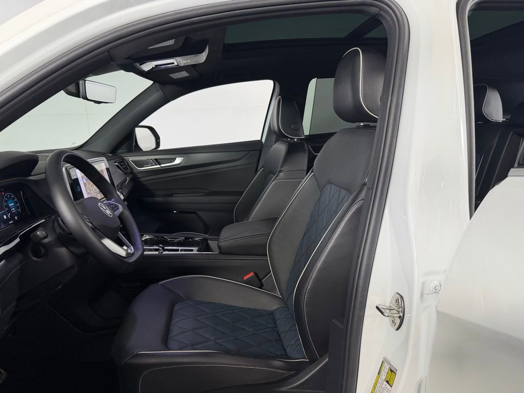 Used 2024 Volkswagen Atlas Cross Sport SEL Premium R-Line AWD/4WD image 23