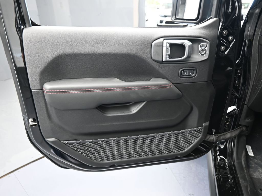 New 2026 Jeep Gladiator Rubicon w/ Steel Power Dome Hood Package AWD/4WD image 12