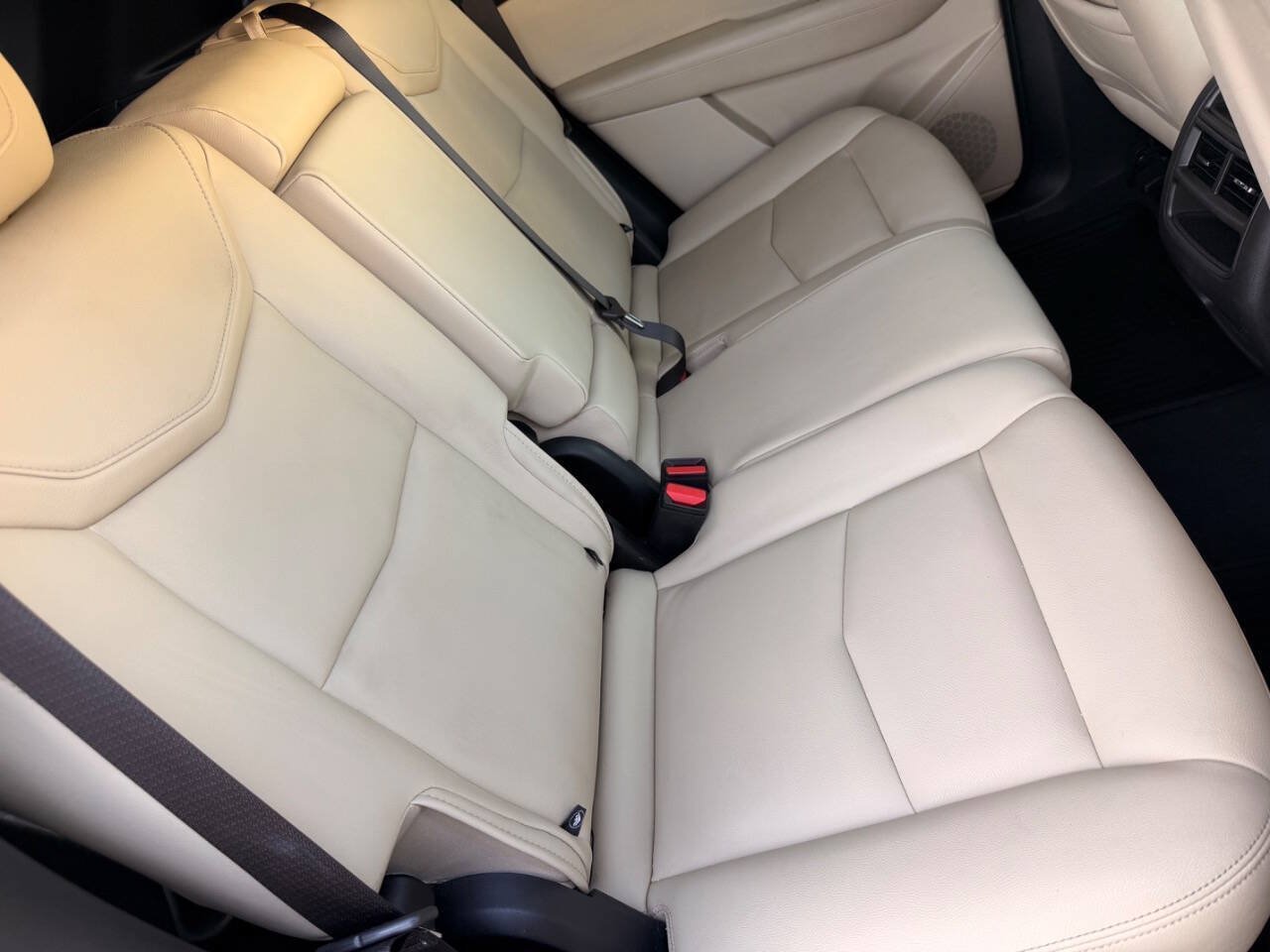 Used 2019 Cadillac XT5 FWD image 37