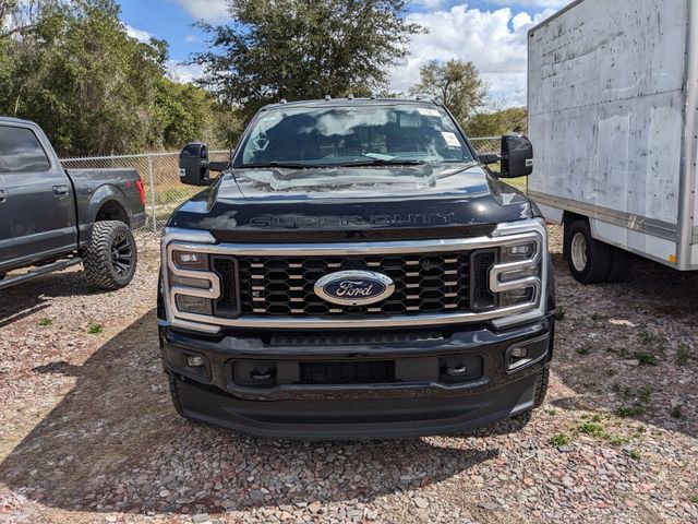 Used 2025 Ford F450 Platinum w/ FX4 Off-Road Package image 2