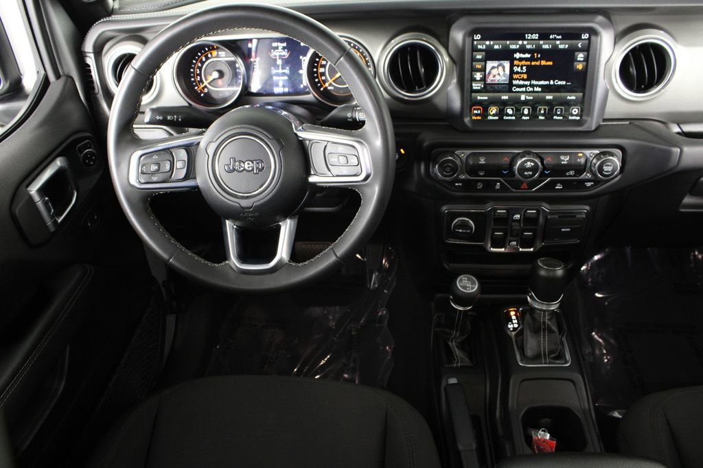 Used 2023 Jeep Gladiator Overland image 6