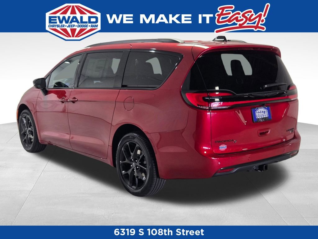 New 2026 Chrysler Pacifica Limited w/ S Appearance Package image 5