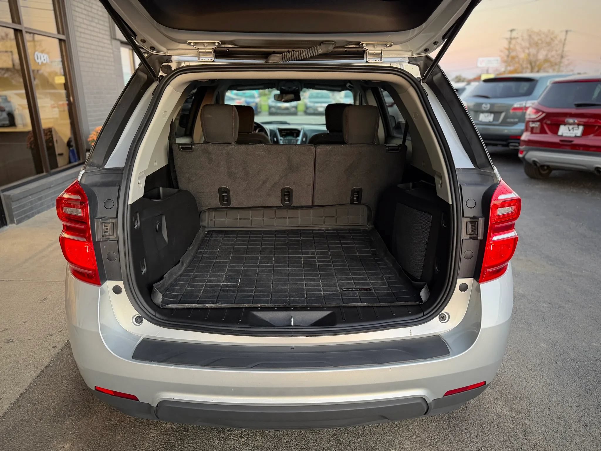 Used 2017 Chevrolet Equinox LT w/ Convenience Package FWD image 19