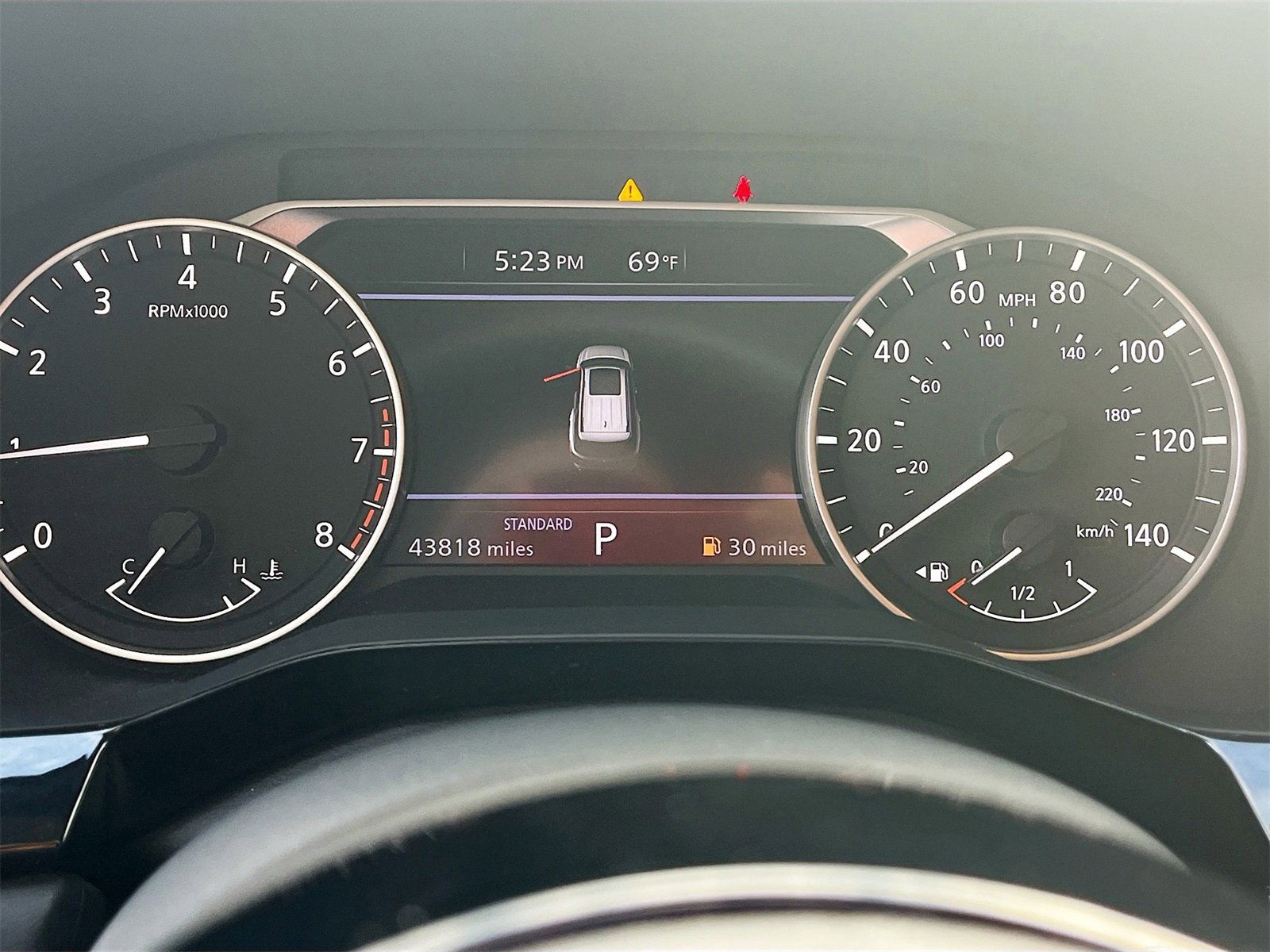 Used 2022 Nissan Pathfinder SV w/ SV Premium Package image 12