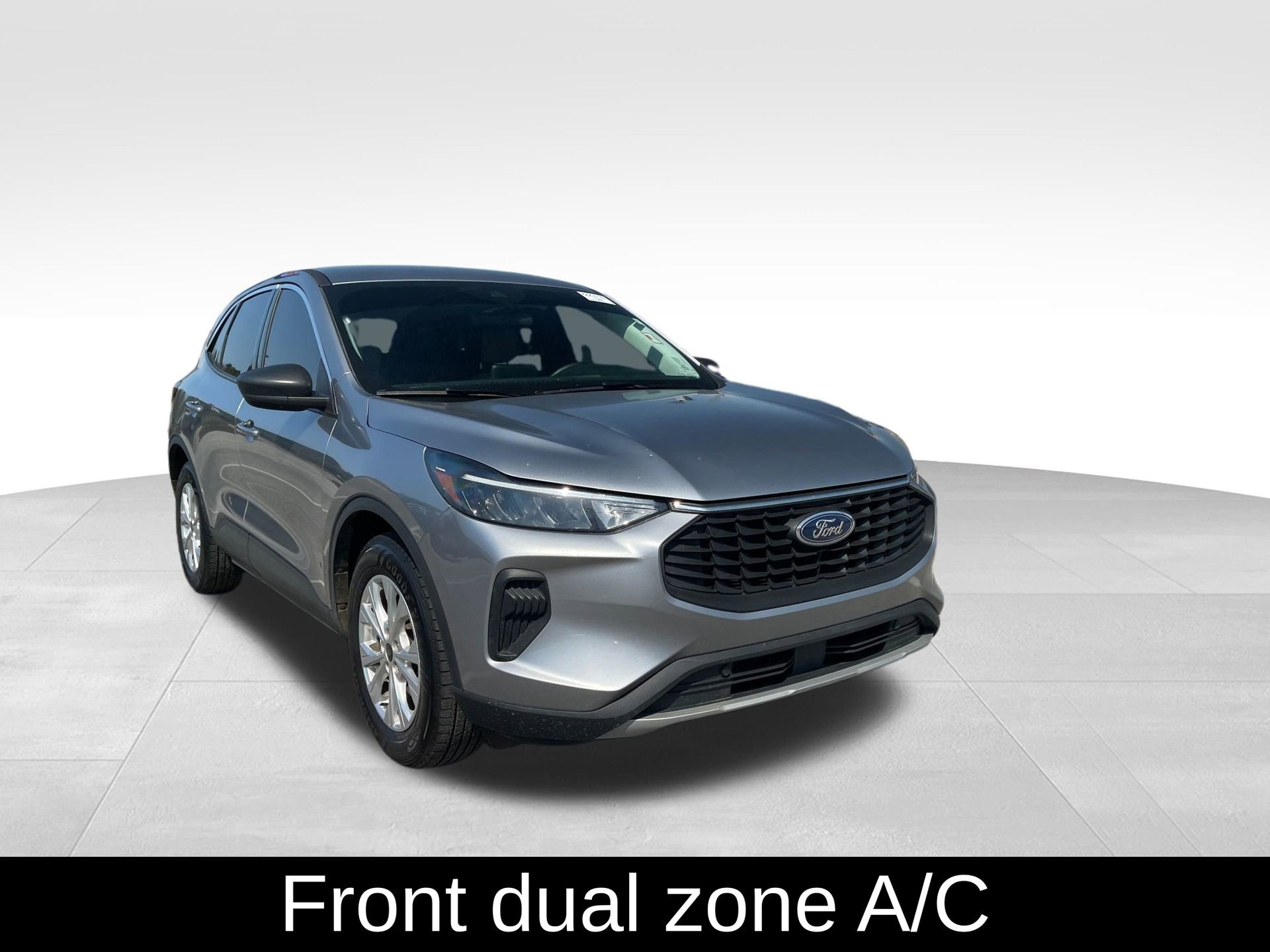 Used 2024 Ford Escape Active video 3