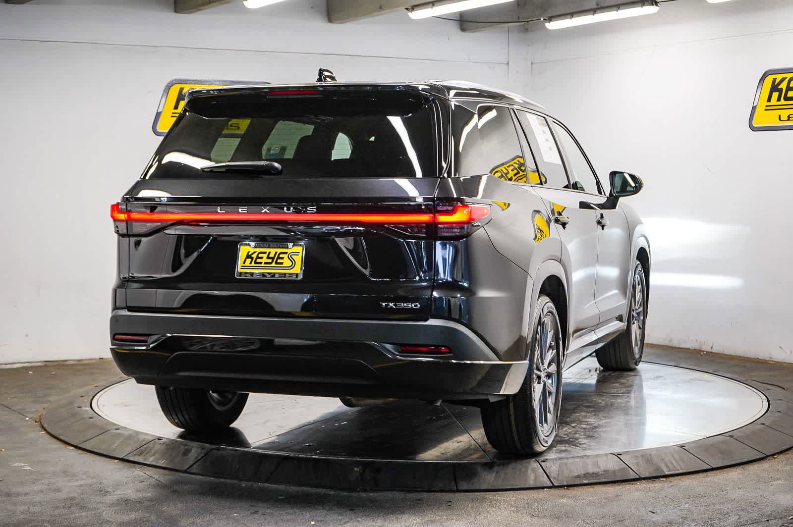 Used 2025 Lexus TX 350 FWD w/ Convenience Package image 4