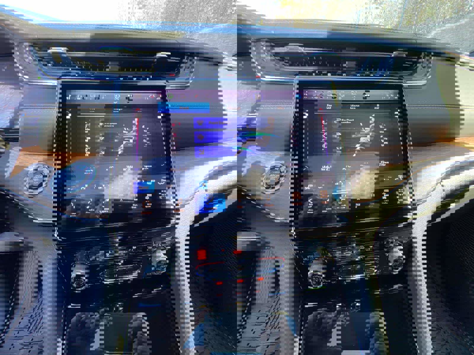 Used 2023 Jeep Grand Cherokee Summit image 20