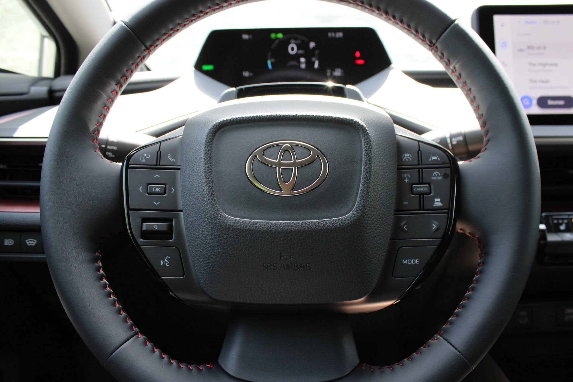 New 2026 Toyota Prius Plug-In Hybrid w/ Limited Premium Package FWD image 31