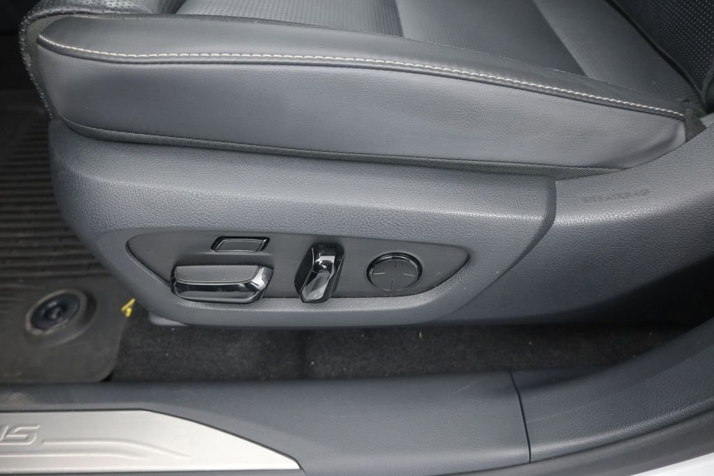 Used 2025 Lexus RX 450h AWD w/ Convenience Package image 17