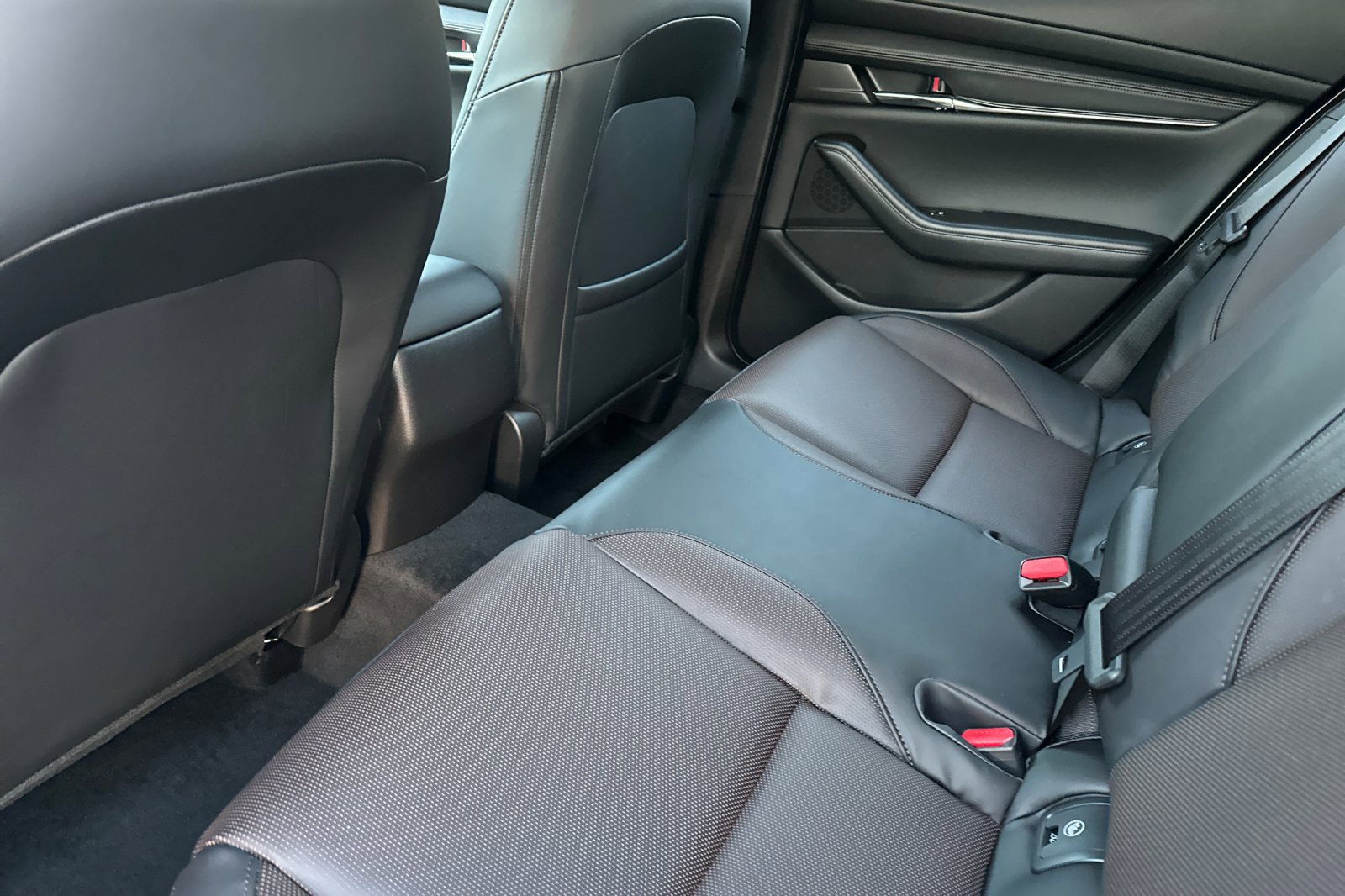 New 2026 MAZDA MAZDA3 2.5 S Hatchback w/ Premium Pkg image 13