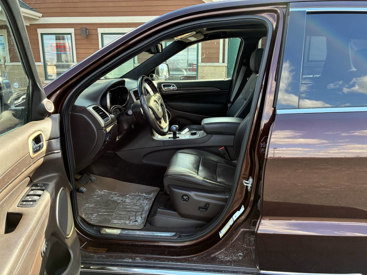 Used 2014 Jeep Grand Cherokee Summit AWD/4WD image 11