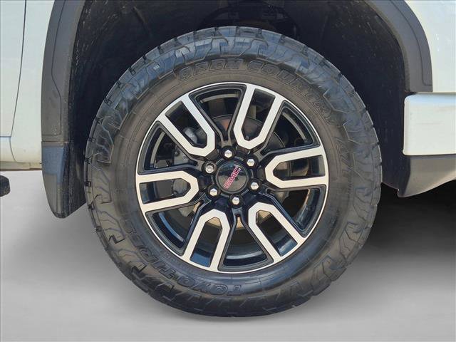 Used 2023 GMC Sierra 1500 AT4 w/ AT4 Premium Package AWD/4WD image 23