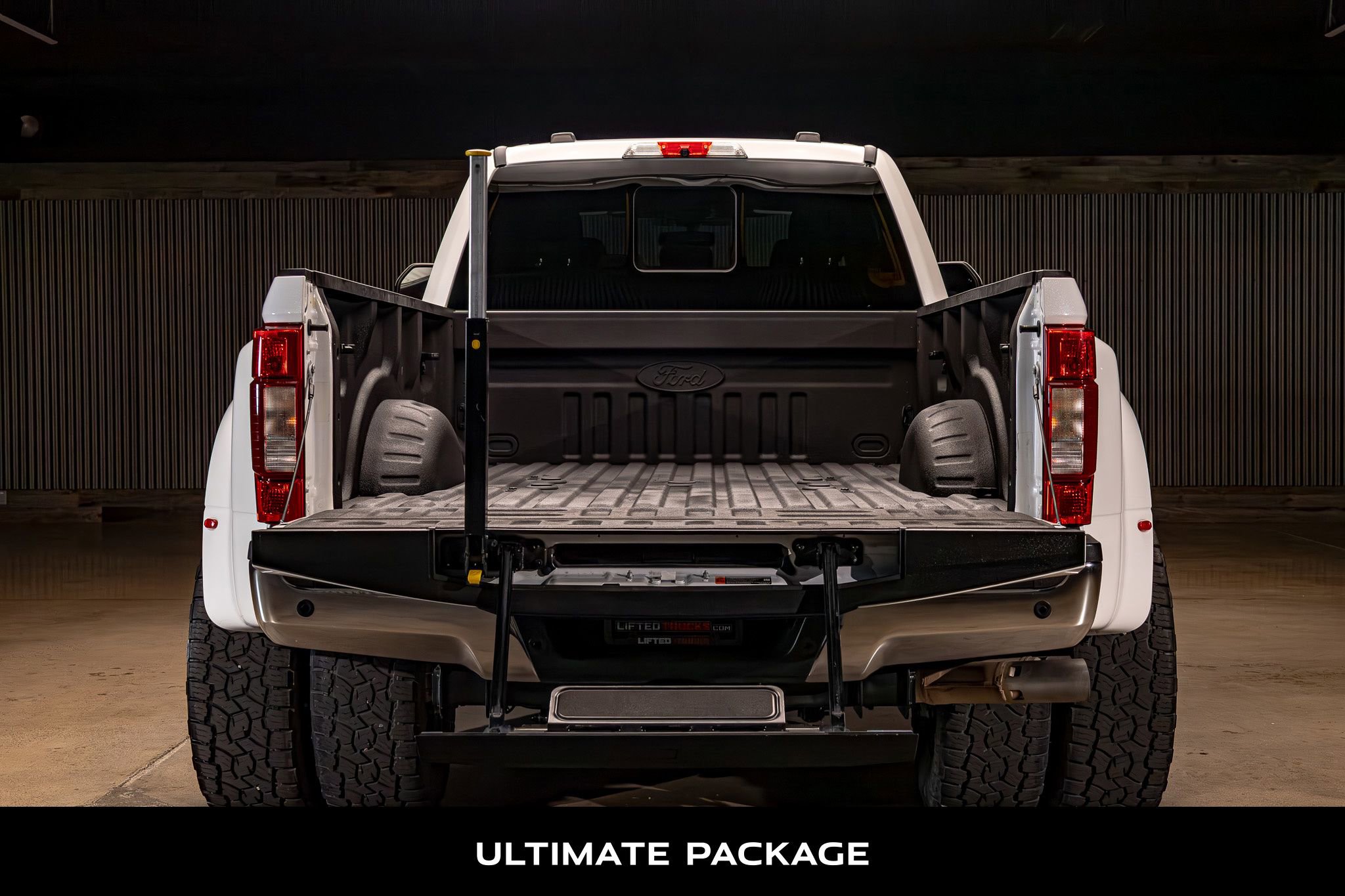 Used 2022 Ford F350 Lariat w/ Lariat Ultimate Package AWD/4WD image 8