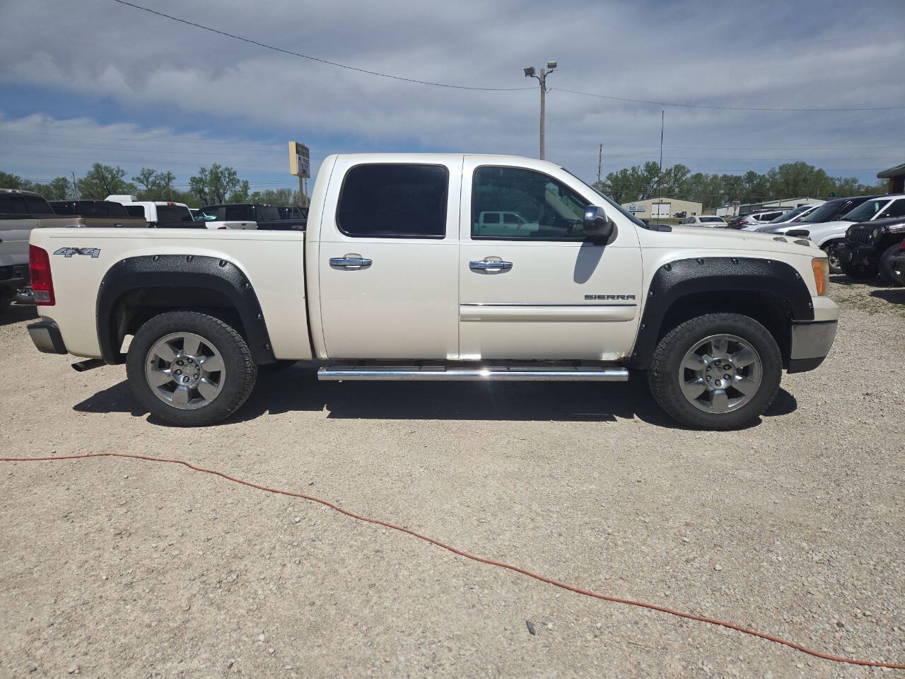 Used 2011 GMC Sierra 1500 SLE w/ Regional Value Package AWD/4WD image 2