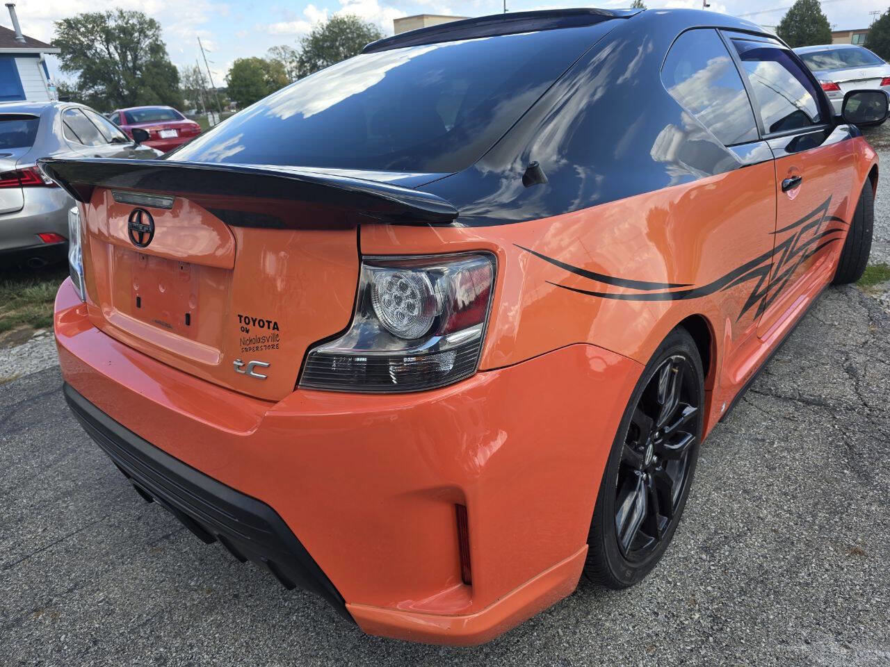 Used 2015 Scion tC image 5