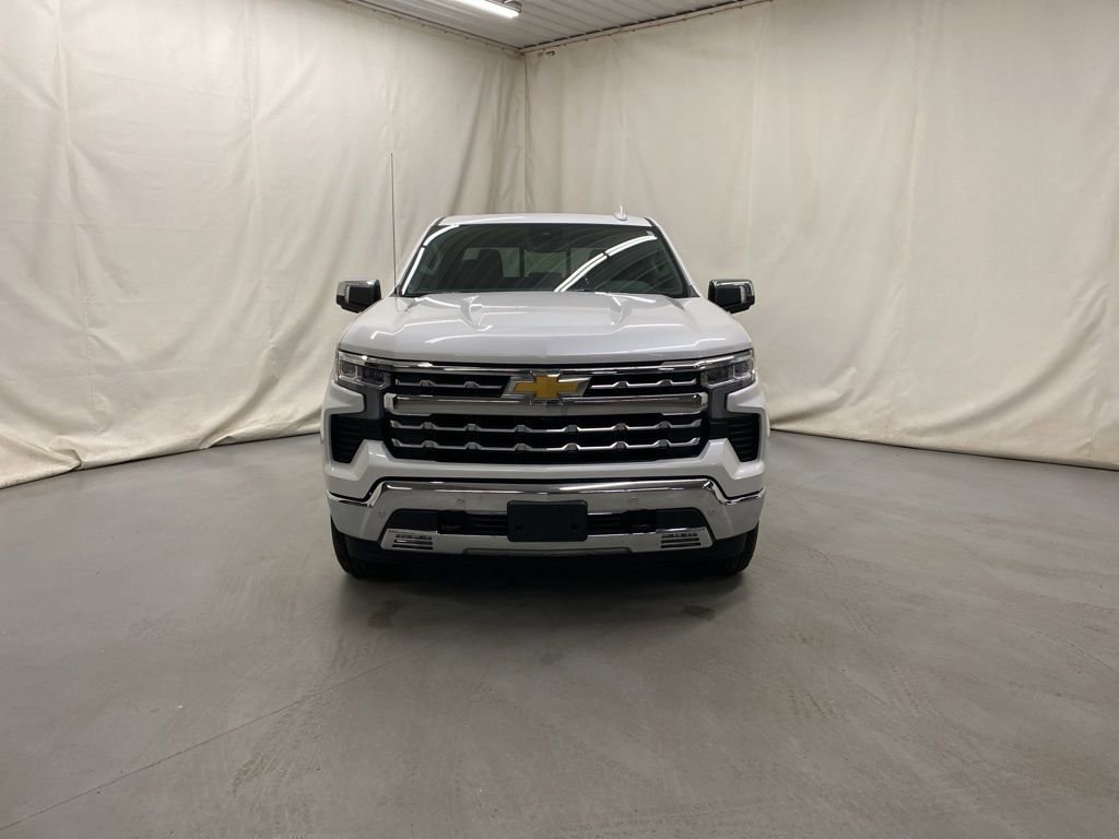 Used 2024 Chevrolet Silverado 1500 LTZ w/ LTZ Premium Package image 3