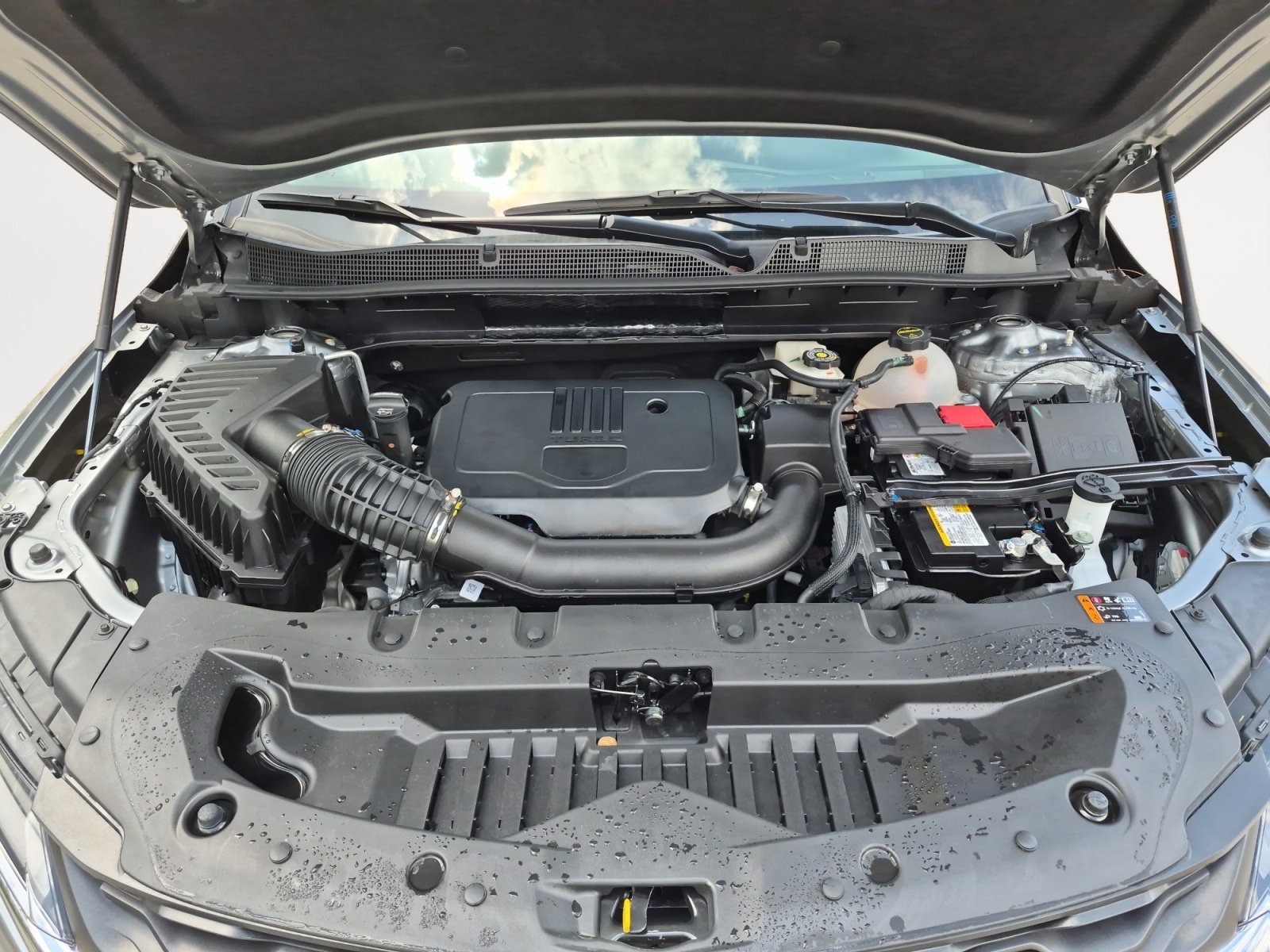 Used 2025 Chevrolet Blazer LT FWD image 29