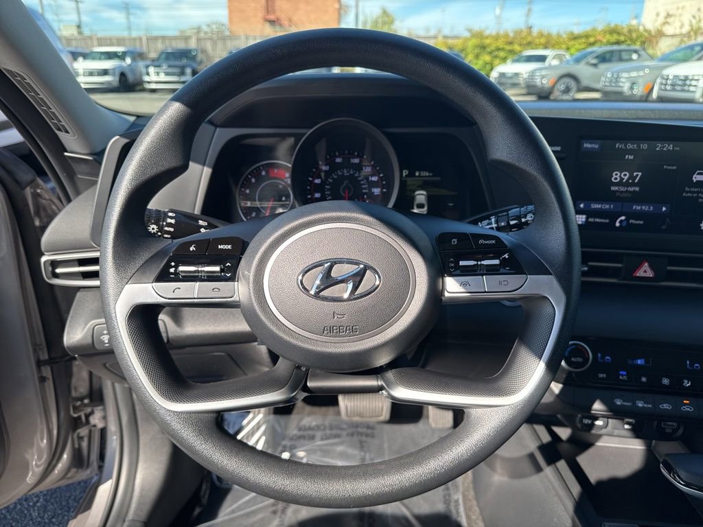 Used 2023 Hyundai Elantra SEL image 20