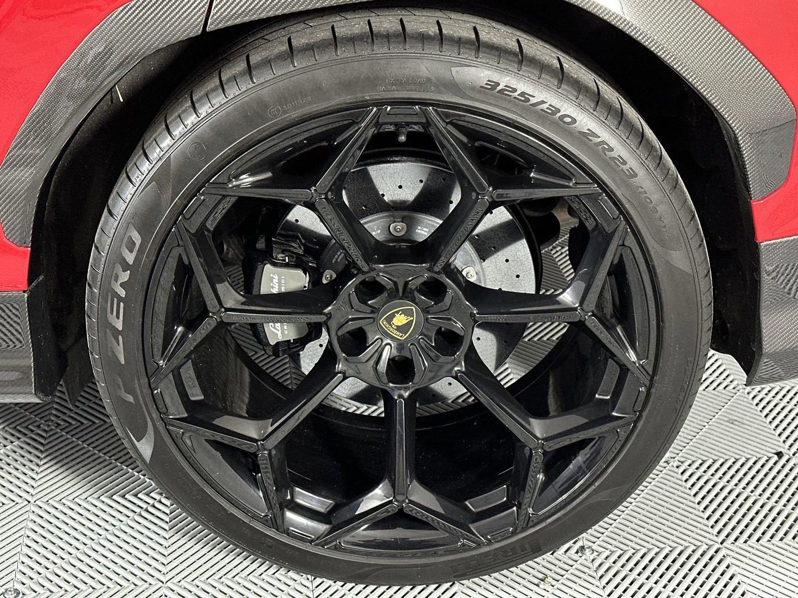 Used 2023 Lamborghini Urus Performante AWD/4WD image 10