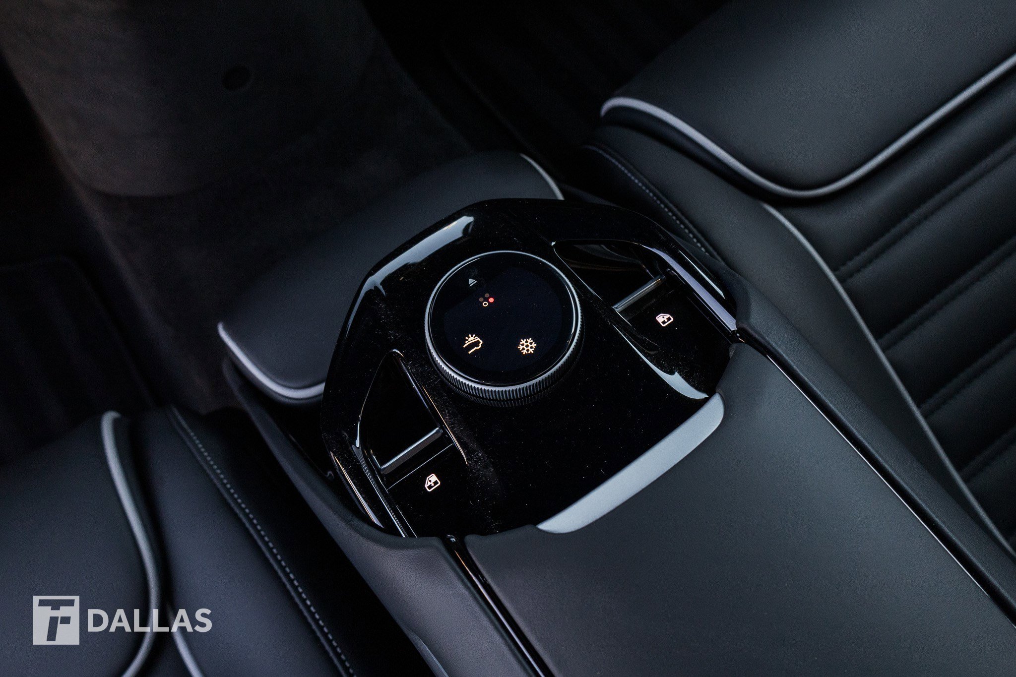 Used 2024 Ferrari Purosangue image 37