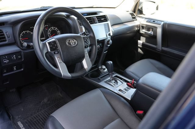 Used 2020 Toyota 4Runner SR5 Premium AWD/4WD image 9