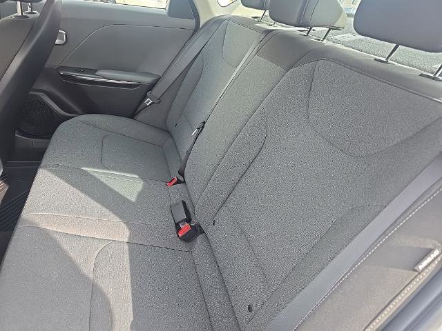 Used 2025 Kia K4 LXS image 10