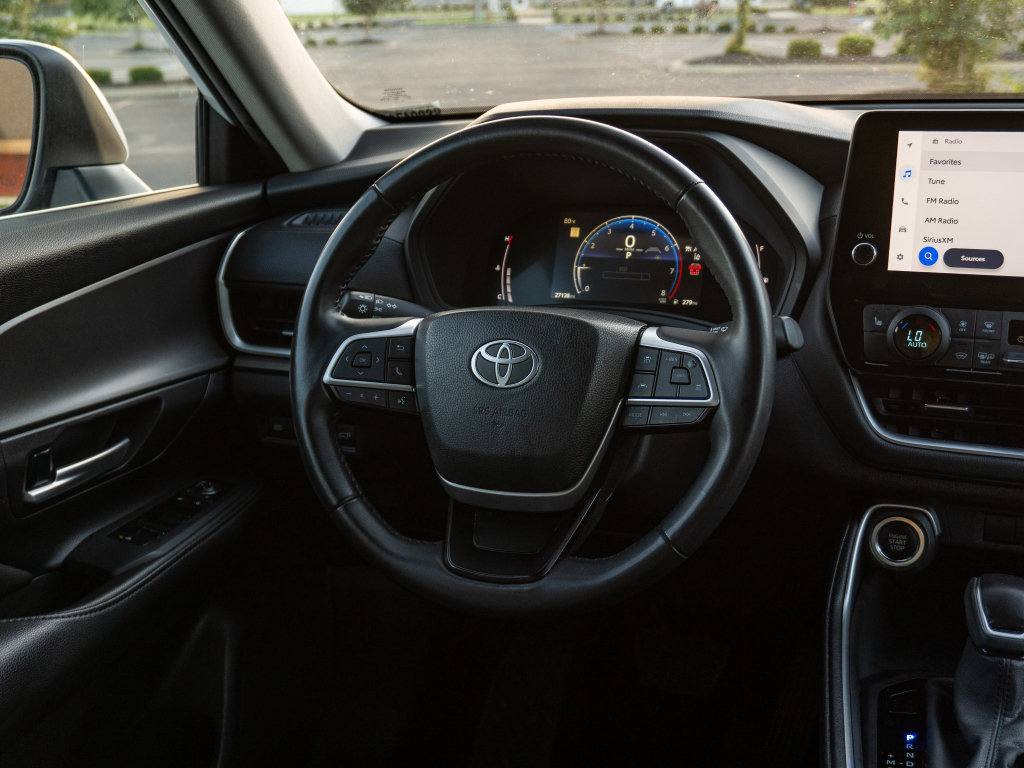 Used 2025 Toyota Grand Highlander AWD image 21