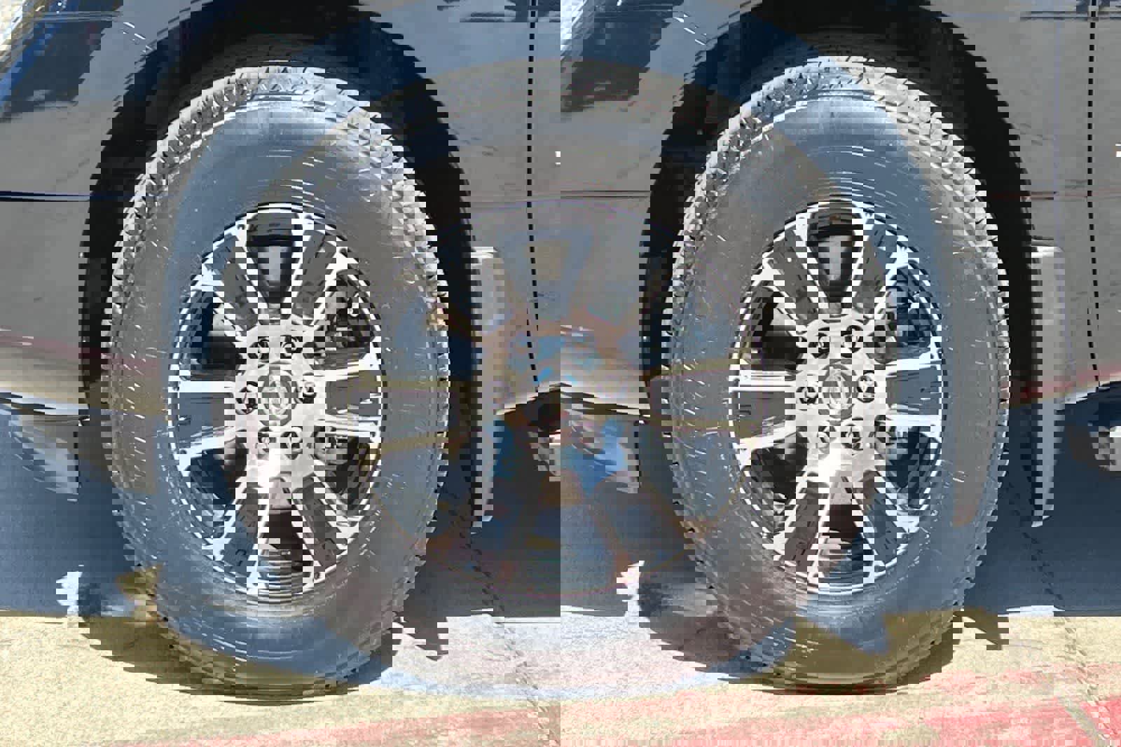 Certified 2021 Nissan Titan SV w/ SV Convenience Package image 35