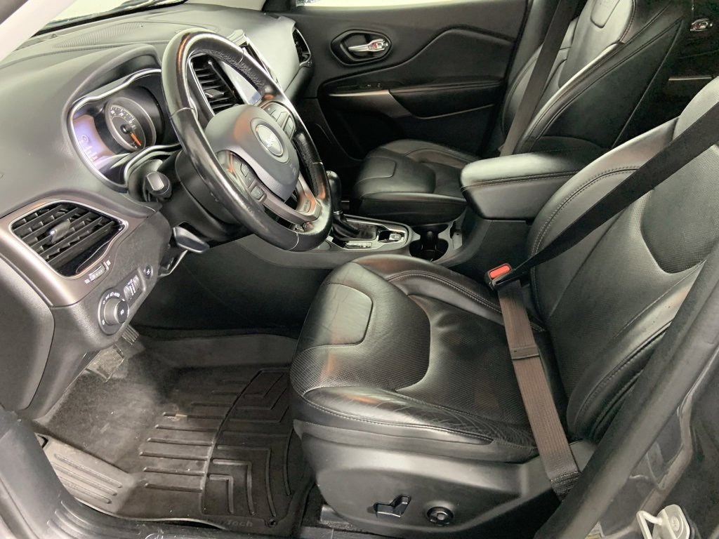 Used 2020 Jeep Cherokee Limited image 16