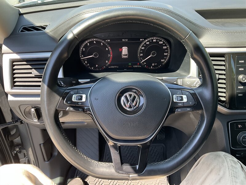 Used 2019 Volkswagen Atlas SEL AWD/4WD image 25