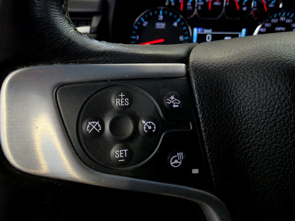 Used 2018 GMC Yukon SLT w/ Premium Edition AWD/4WD image 32