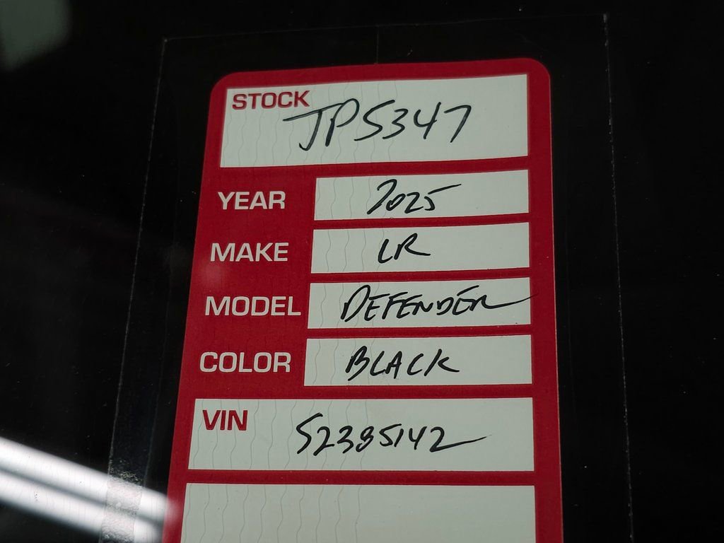 Used 2025 Land Rover Defender 110 S image 38