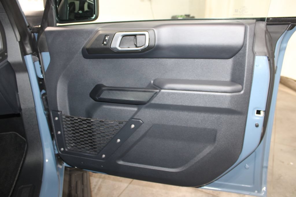 Used 2025 Ford Bronco Outer Banks AWD/4WD image 38