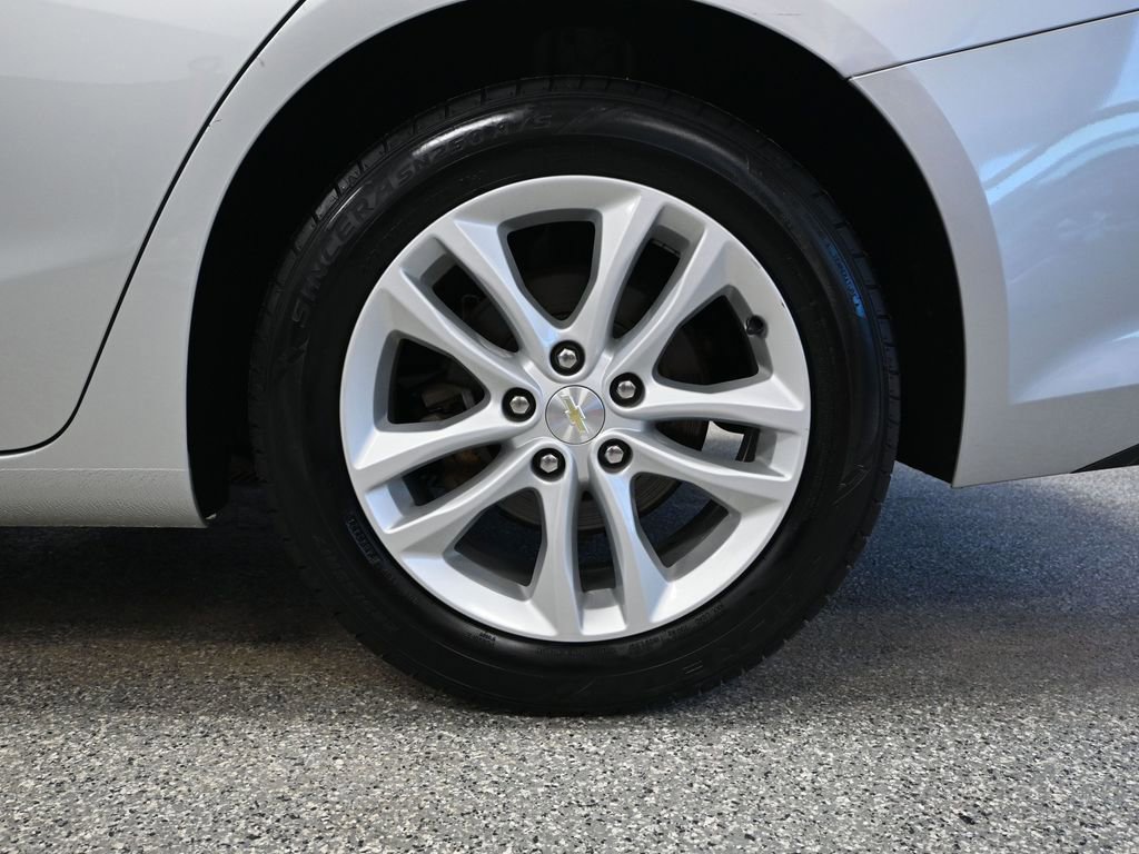 Used 2018 Chevrolet Malibu LT w/ LPO, Convenience Package 2 image 14