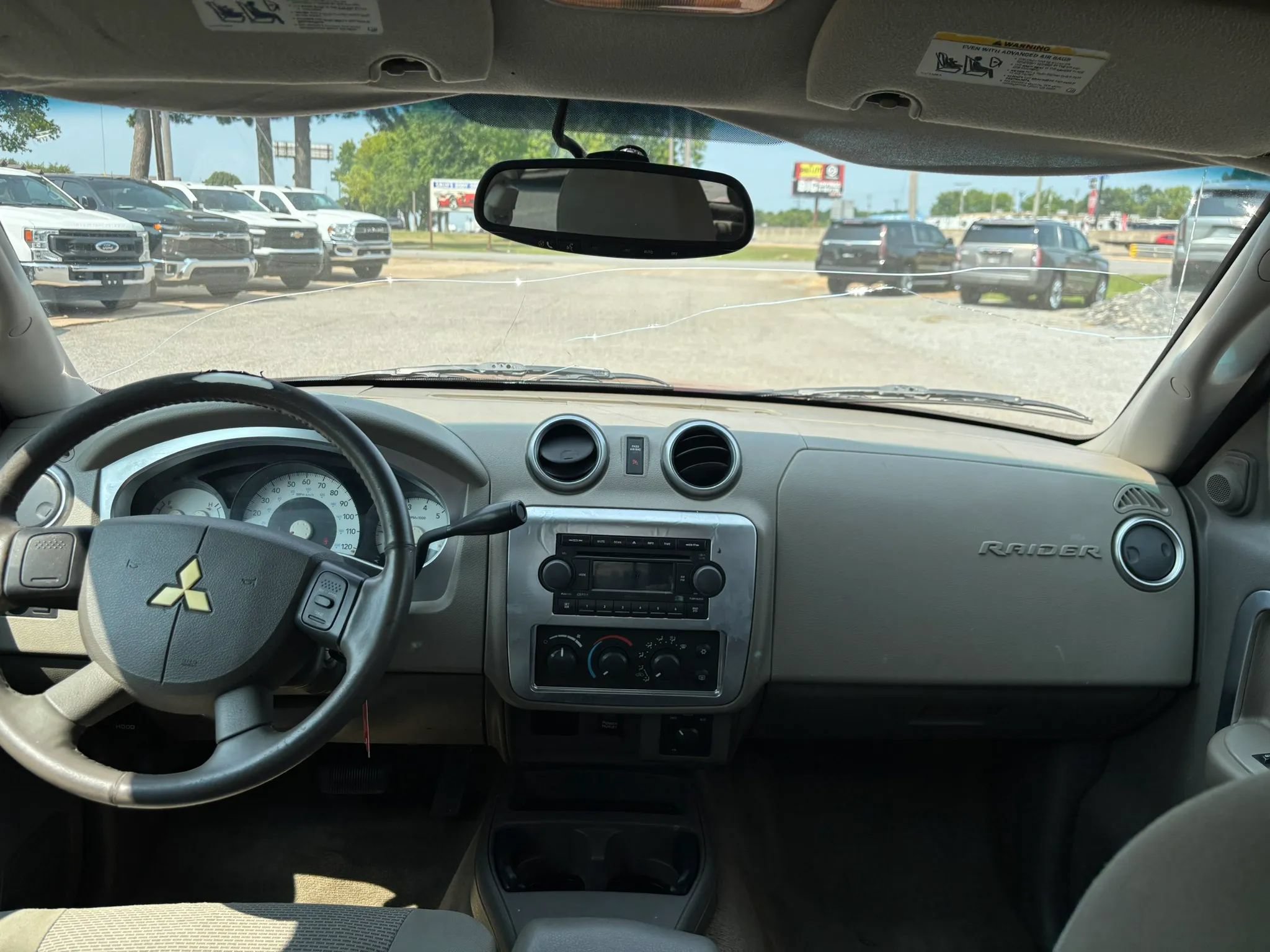 Used 2006 Mitsubishi Raider DuroCross AWD/4WD image 18
