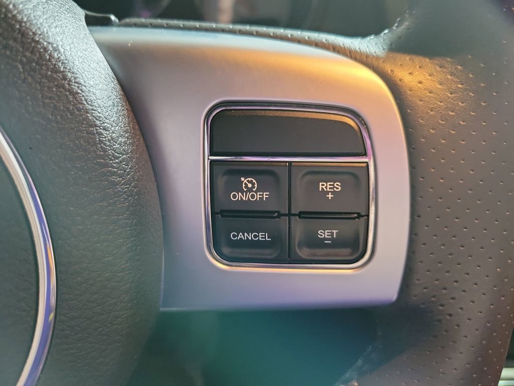 Used 2013 Dodge Challenger SRT8 w/ Harman Kardon Audio Group image 13