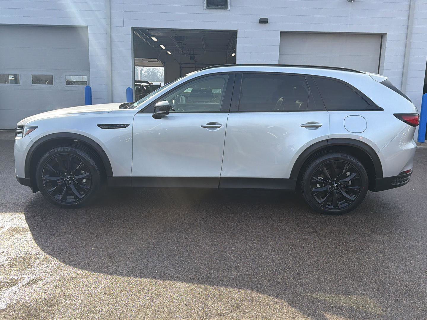 Used 2025 MAZDA CX-90 3.3 Turbo w/ Premium Sport Pkg image 2