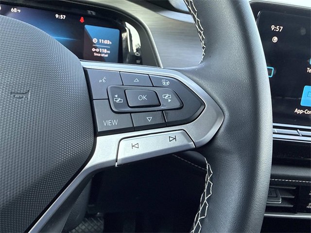 Certified 2025 Volkswagen Atlas Cross Sport SE image 23