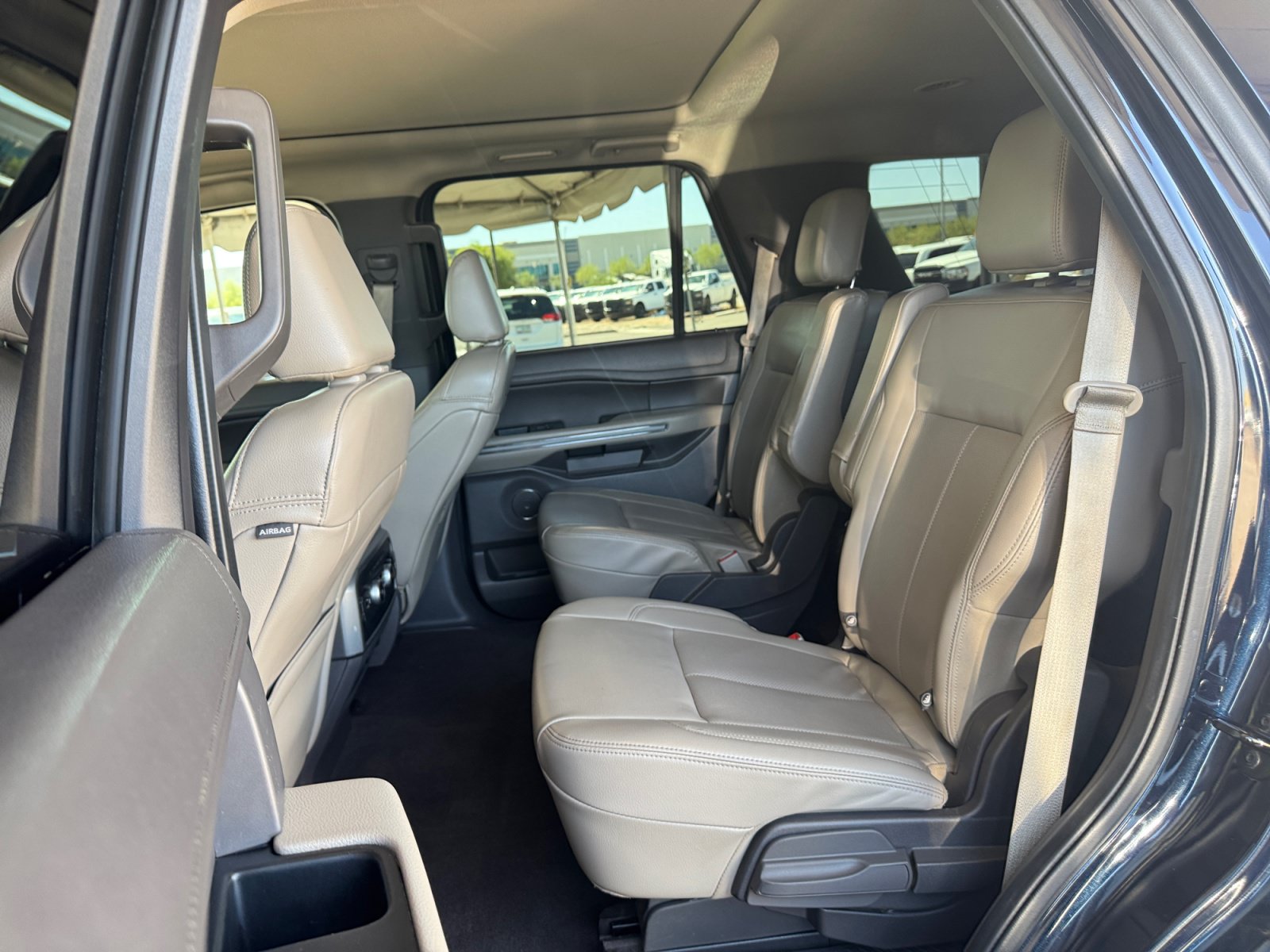 Used 2021 Ford Expedition XLT AWD/4WD image 16