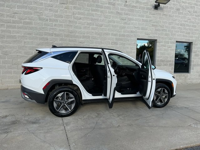 Certified 2026 Hyundai Tucson SEL Plus AWD/4WD image 6