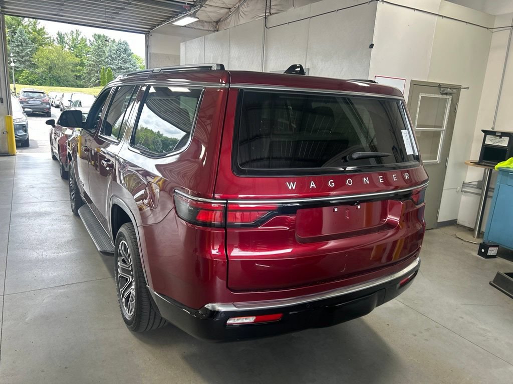 Used 2024 Jeep Wagoneer 4WD w/ Premium Group I image 7