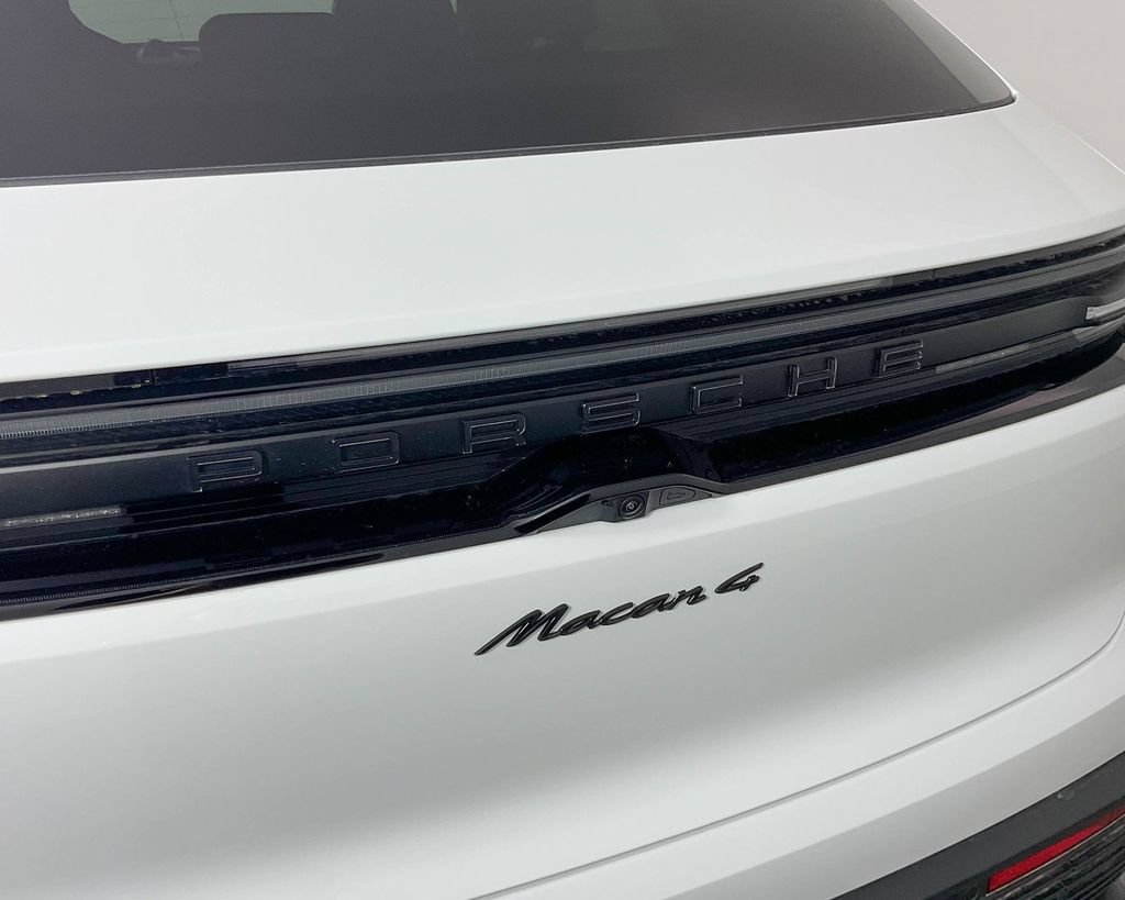 Certified 2024 Porsche Macan 4 Electric AWD/4WD image 12