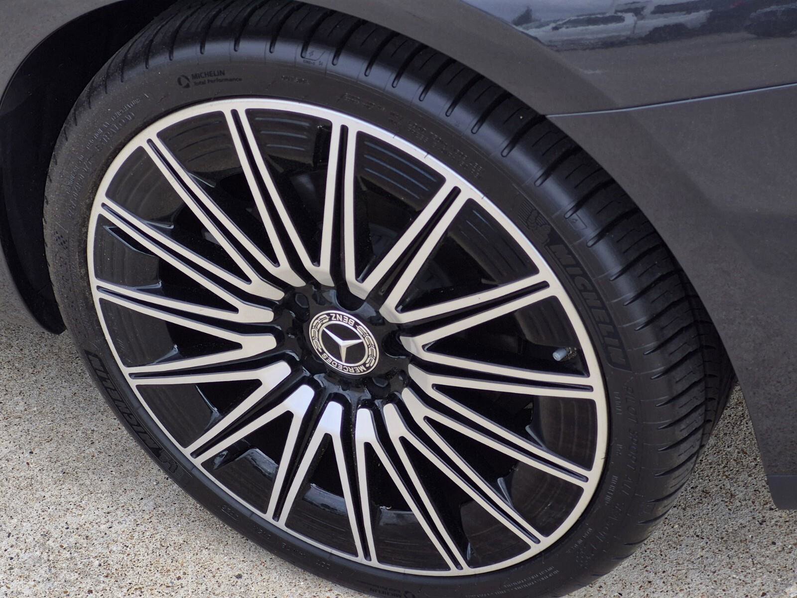 Used 2024 Mercedes-Benz CLE 300 4MATIC Cabriolet image 7