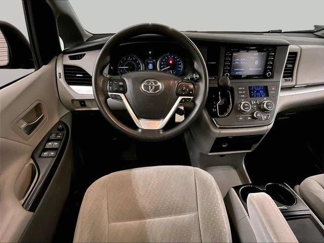 Used 2018 Toyota Sienna LE FWD image 6