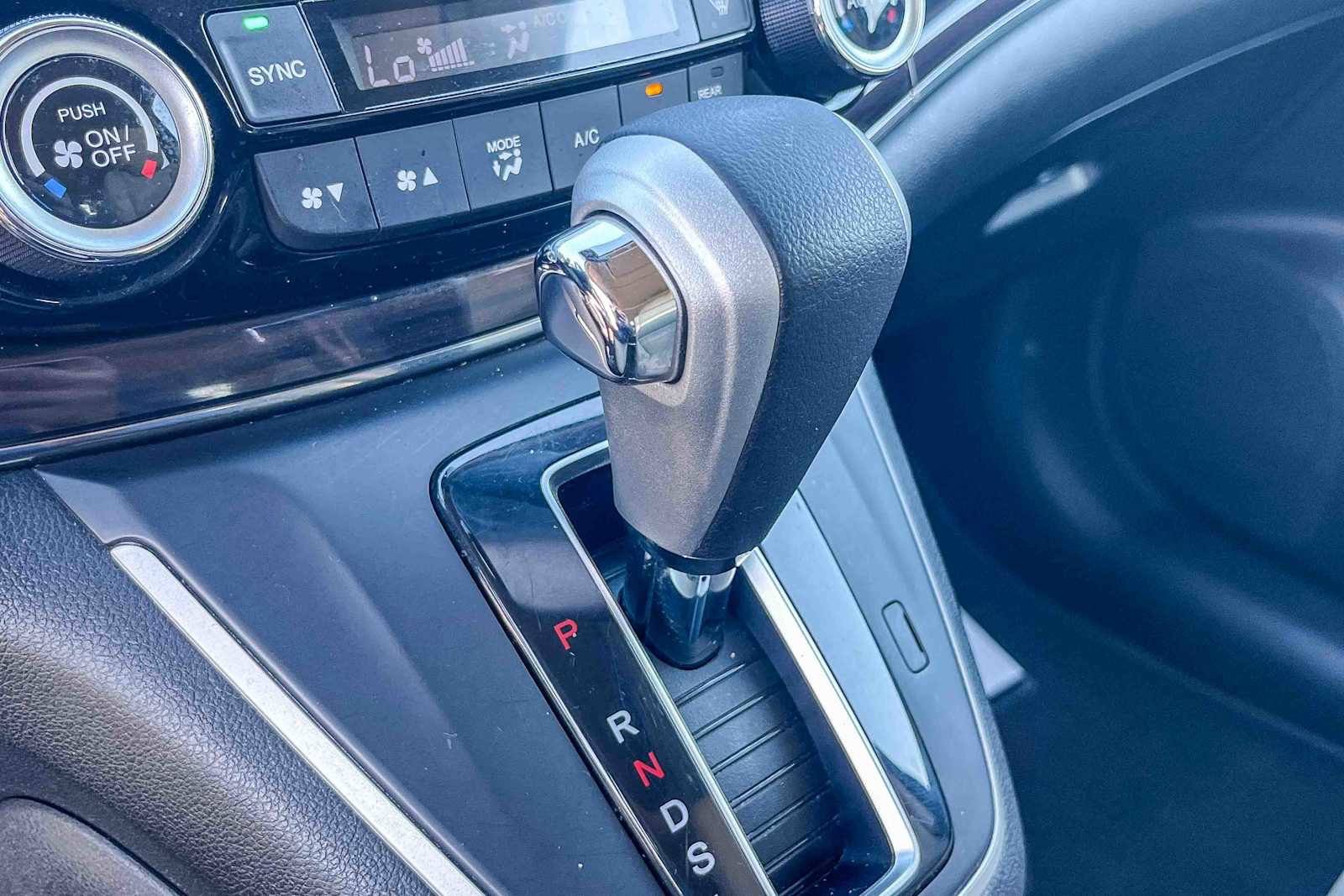 Used 2015 Honda CR-V Touring image 19