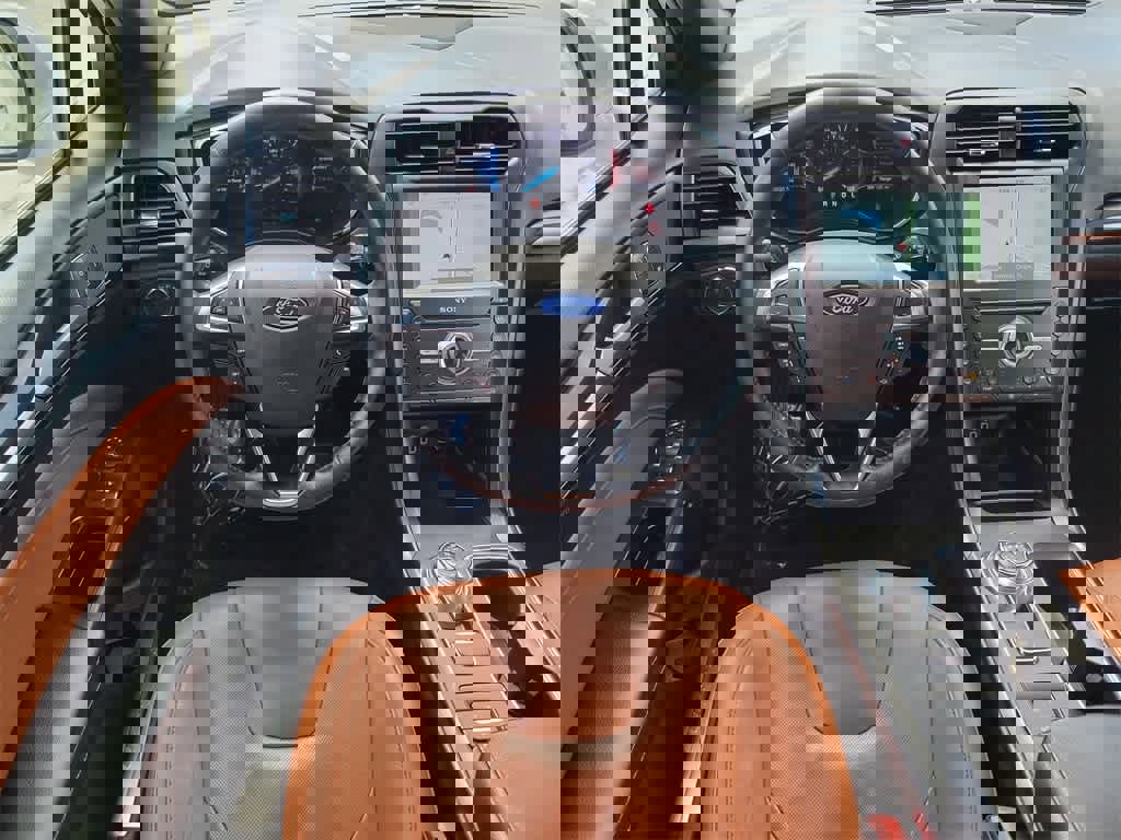 Used 2019 Ford Fusion Titanium image 16